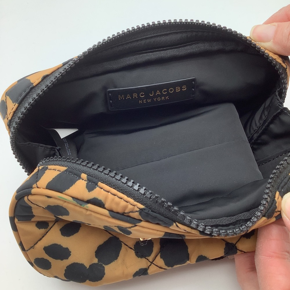 Marc Jacobs Leopard Print Quilted Nylon Cosmetic Pouch Bag Black Multi NWT - Picture 6 of 10